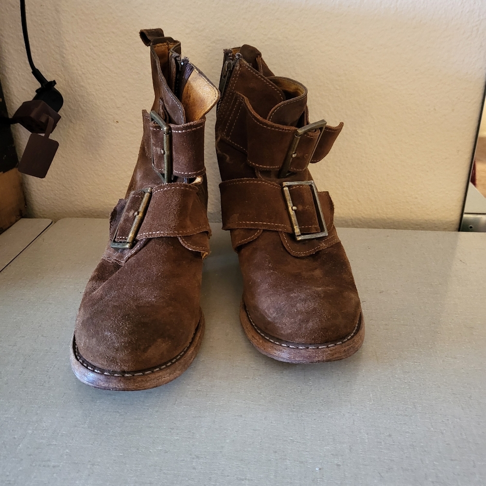 Beautiful,  rugged and rustic well-loved Frye booties!